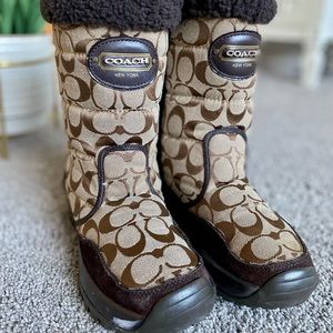 Coach Sonya Boots Signature Khaki Canvas Size 7 Women